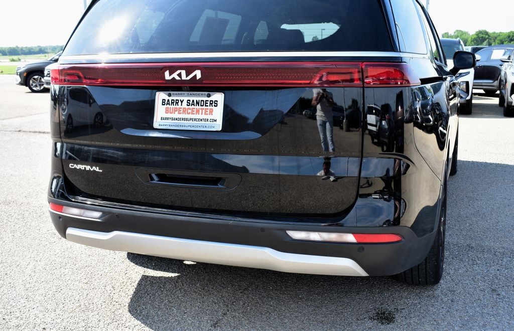 2024 Kia Carnival EX