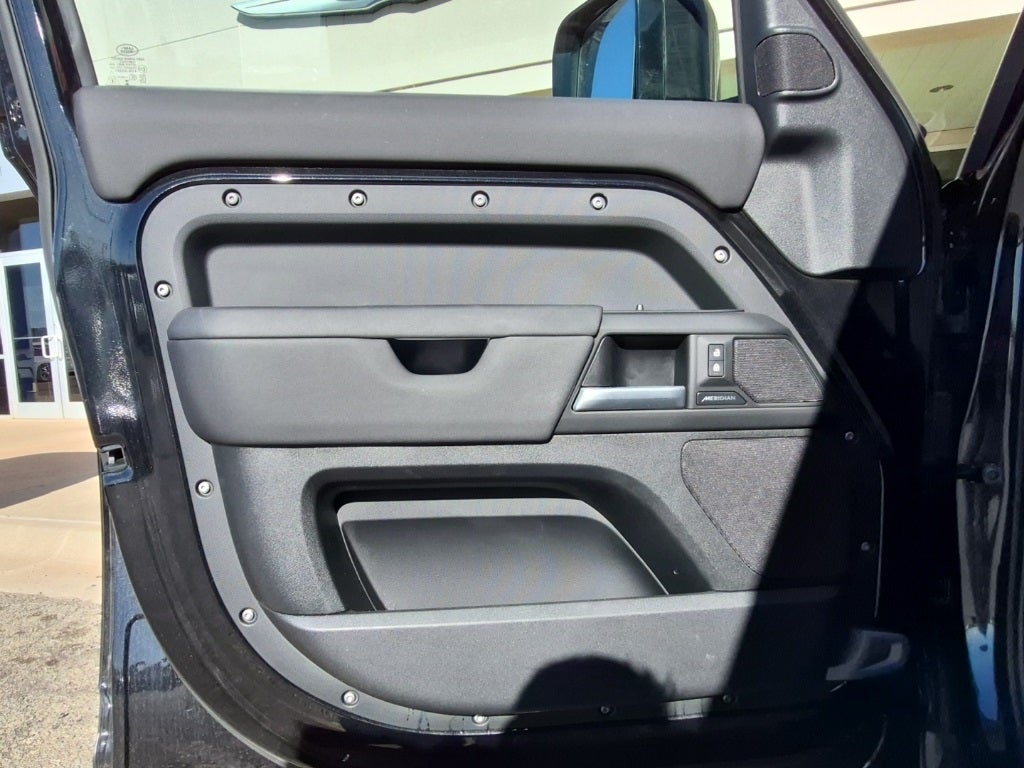 2025 Land Rover Defender 110 S AWD