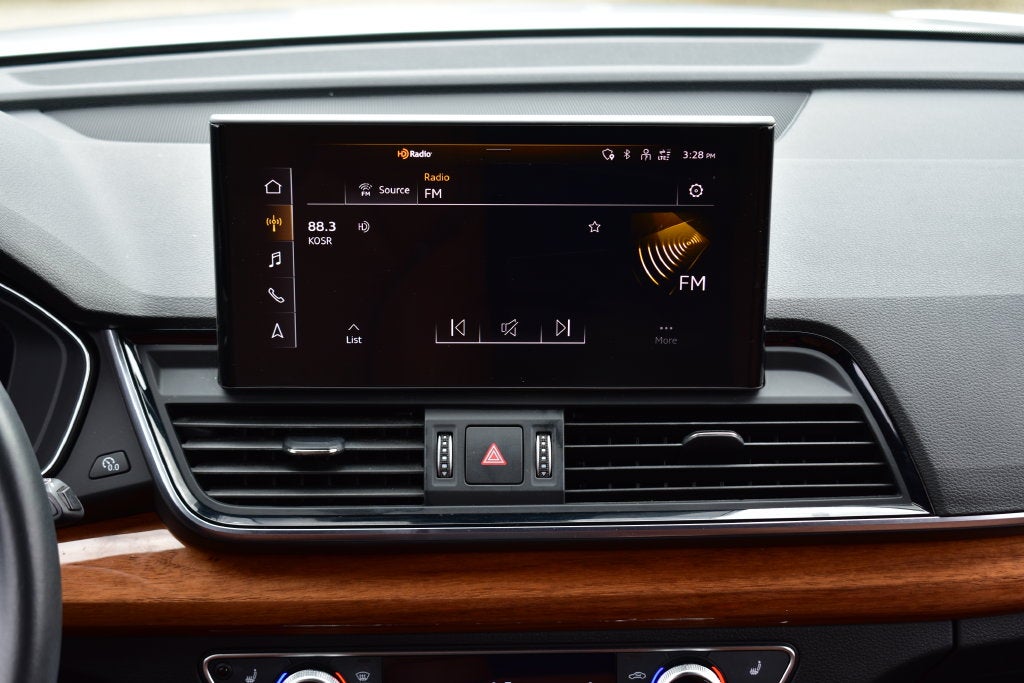 2023 Audi Q5 45 S line Premium quattro