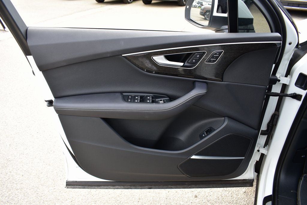 2025 Audi Q7 55 Premium Plus quattro