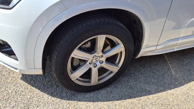 2022 Volvo XC90 T5 Momentum
