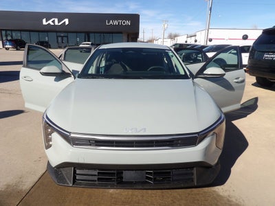 2026 Kia K4 LXS