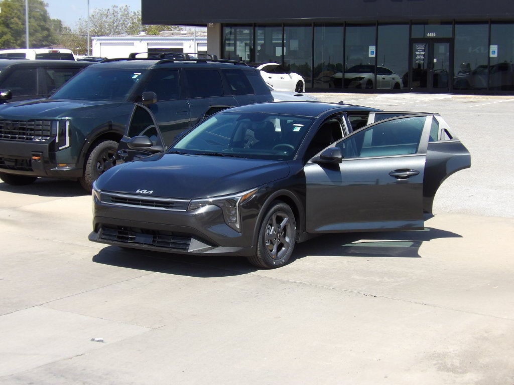 2026 Kia K4 LX