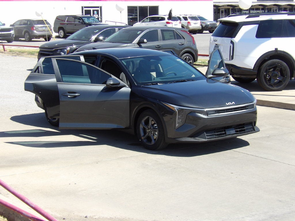 2026 Kia K4 LX