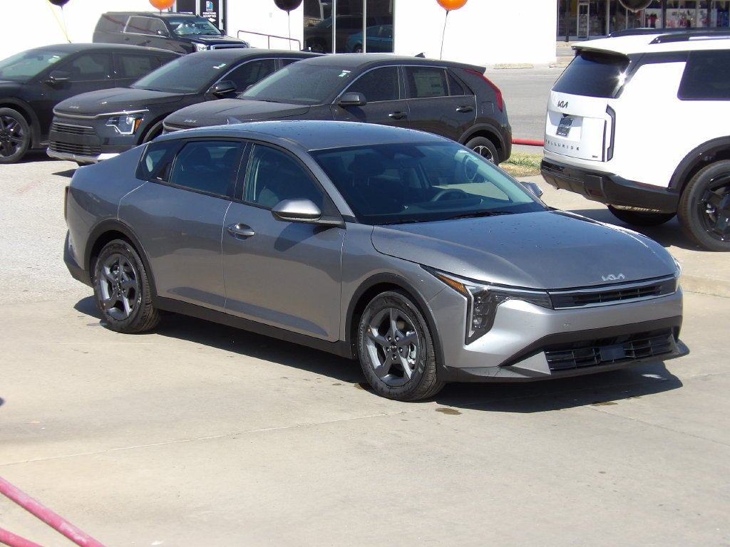 2026 Kia K4 LXS