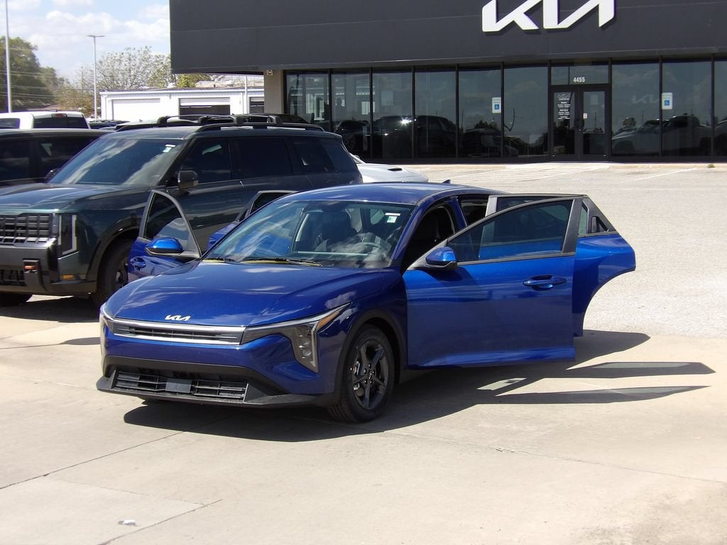 2026 Kia K4 LXS