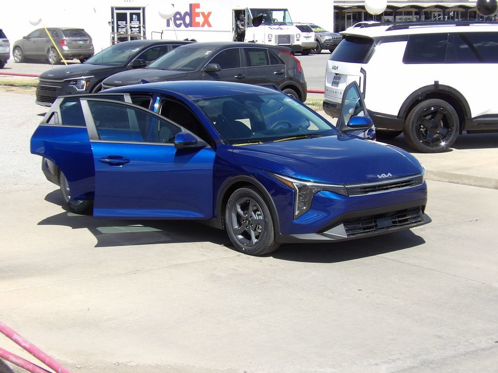 2026 Kia K4 LXS