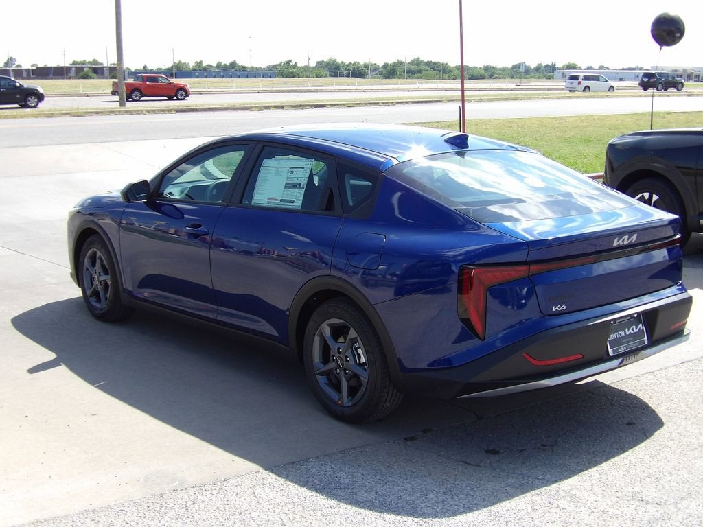 2026 Kia K4 LXS