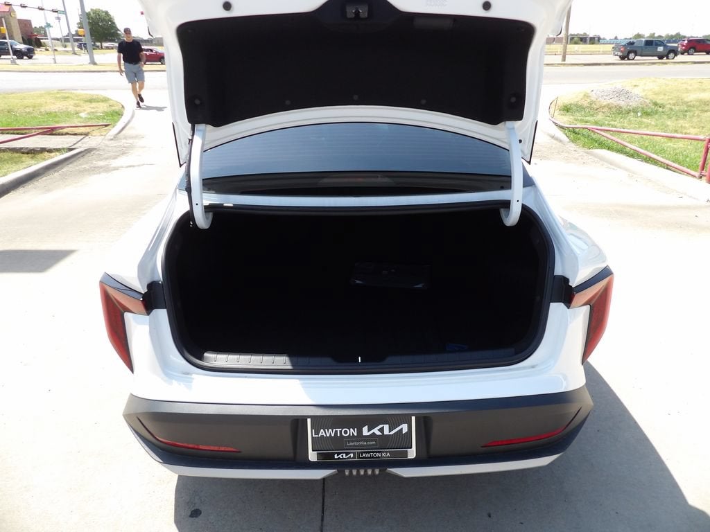 2026 Kia K4 LX