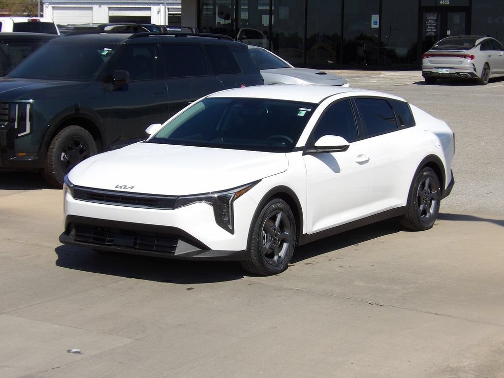 2026 Kia K4 LXS