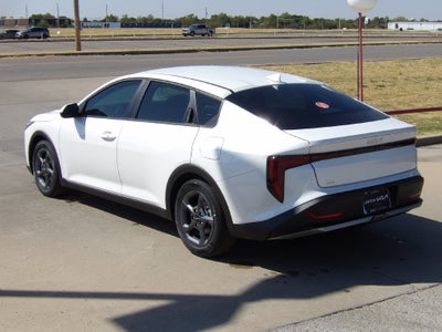 2026 Kia K4 LXS