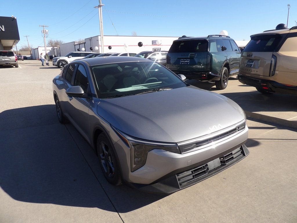 2026 Kia K4 LXS