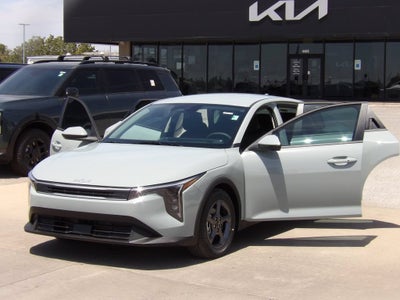 2026 Kia K4 LXS
