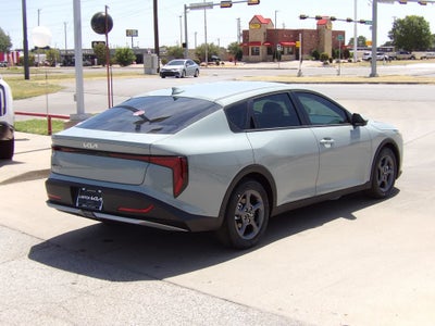 2026 Kia K4 LXS
