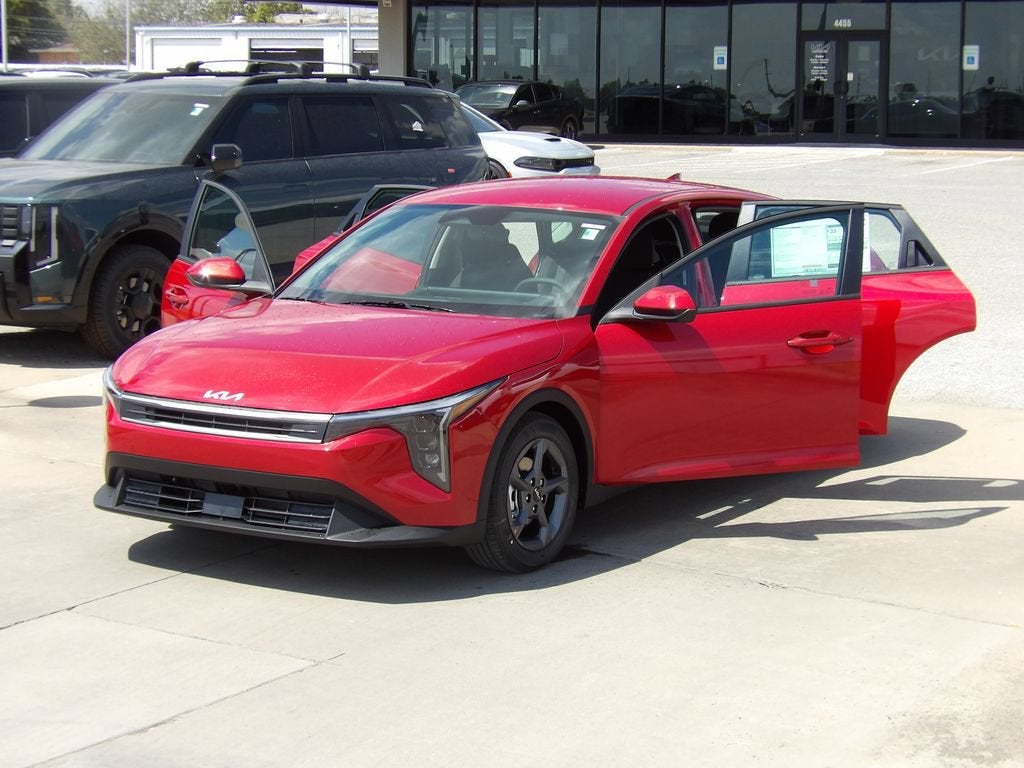 2026 Kia K4 LXS
