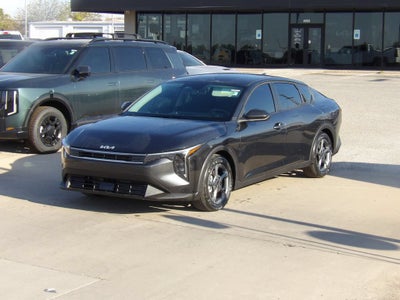 2026 Kia K4 LXS