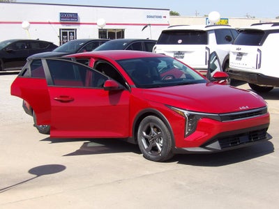 2026 Kia K4 LXS