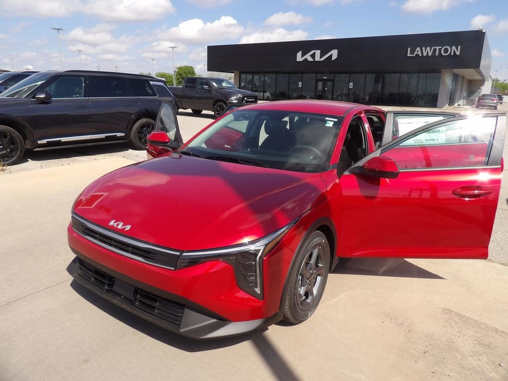 2026 Kia K4 LXS