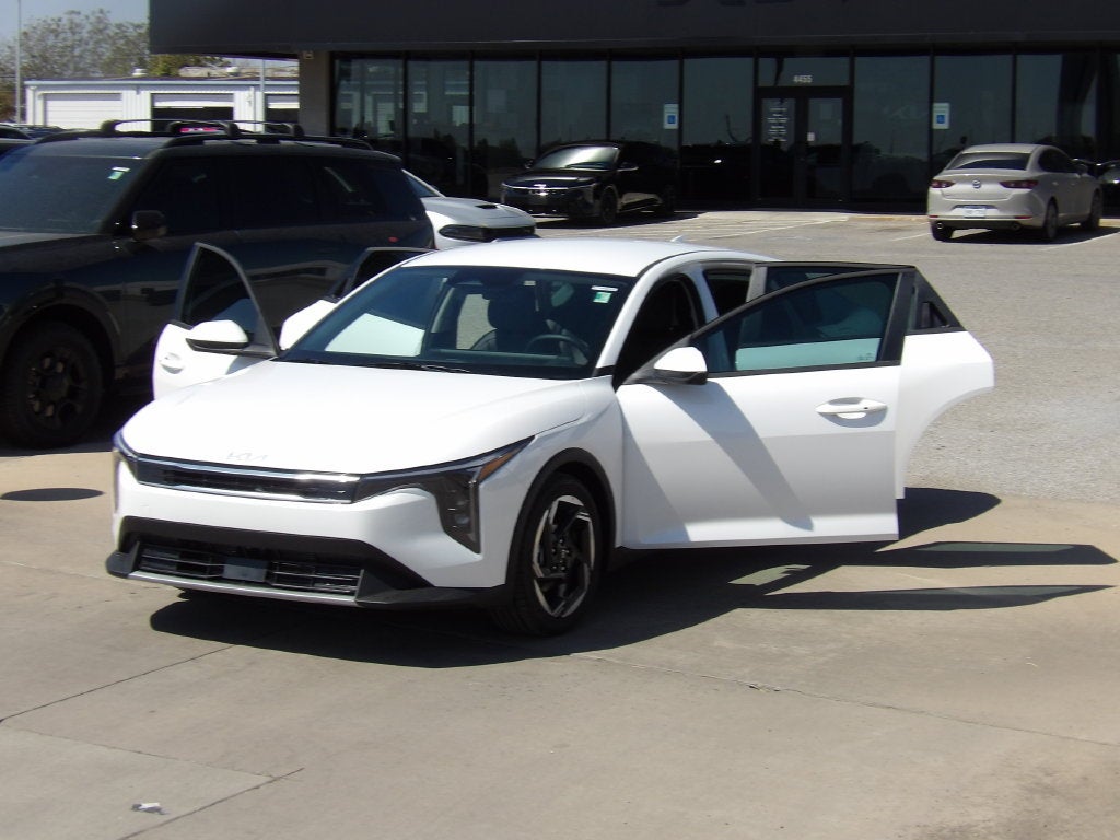 2026 Kia K4 EX