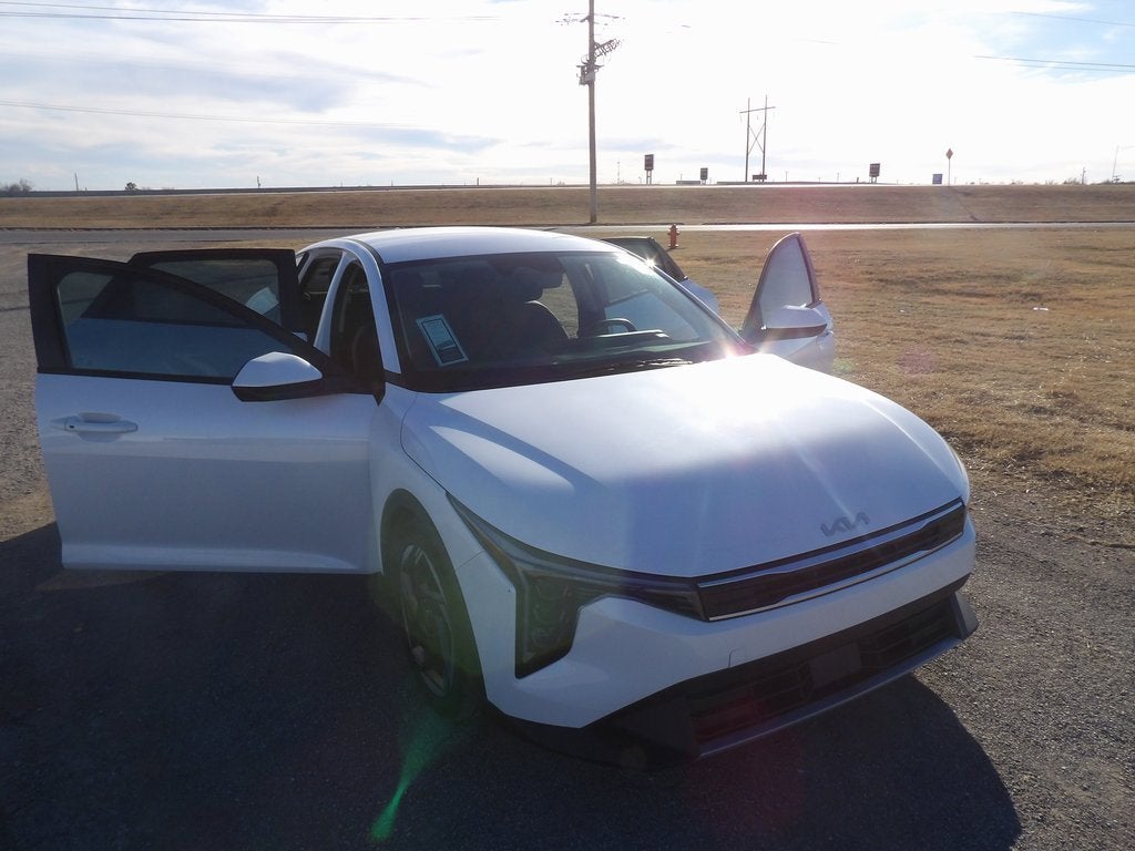 2025 Kia K4 EX