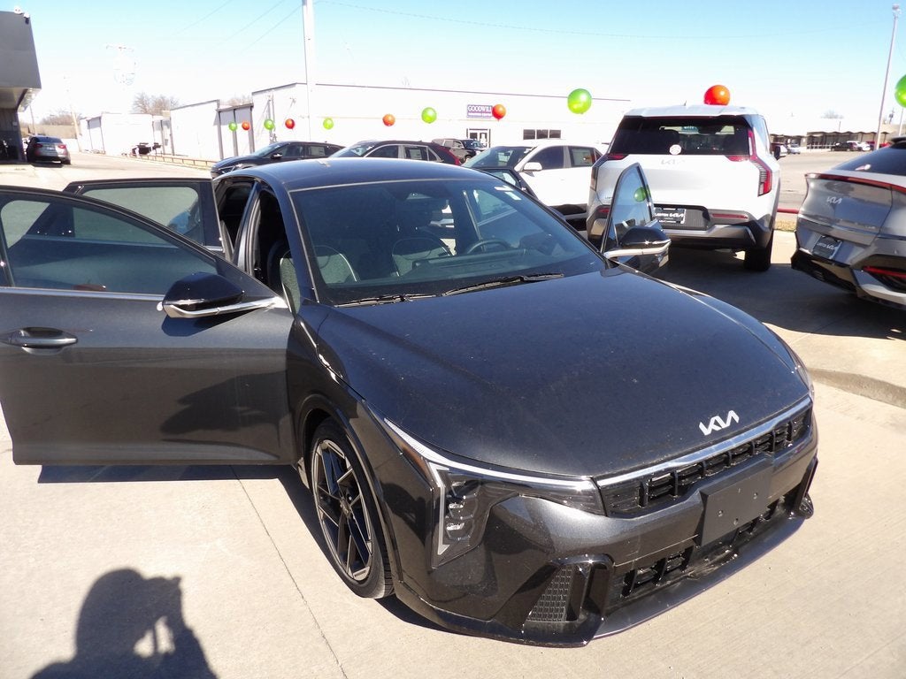 2025 Kia K4 GT-Line