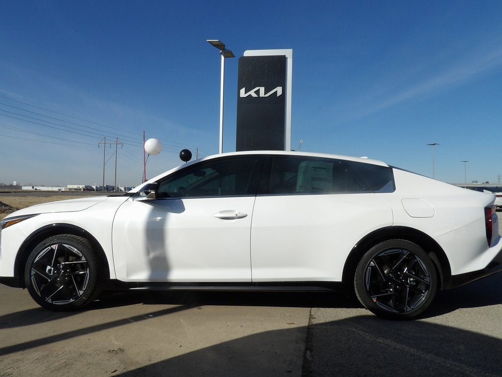 2025 Kia K4 GT-Line
