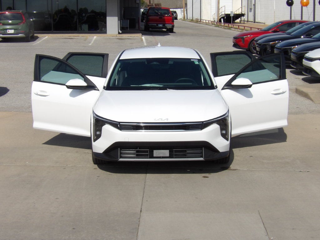 2026 Kia K4 Hatchback EX