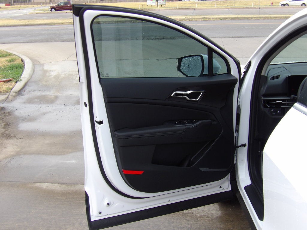 2027 Kia Sportage EX