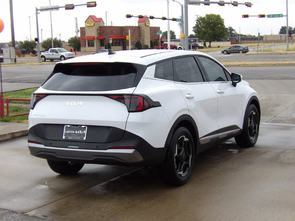 2027 Kia Sportage EX