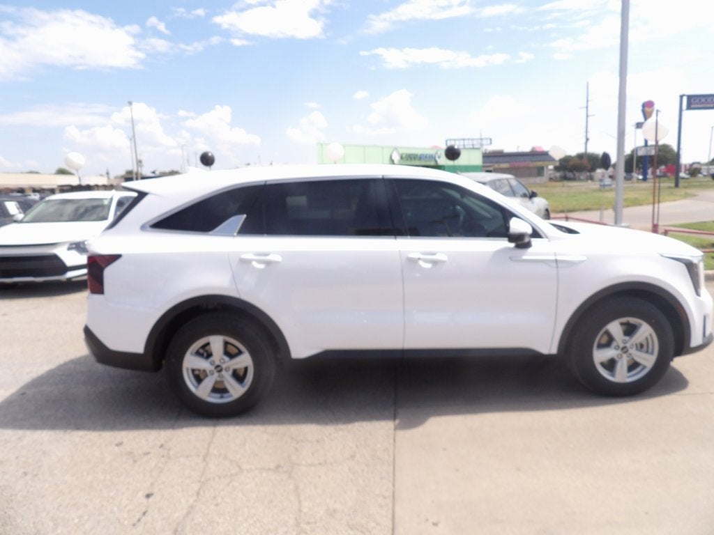 2026 Kia Sorento LX