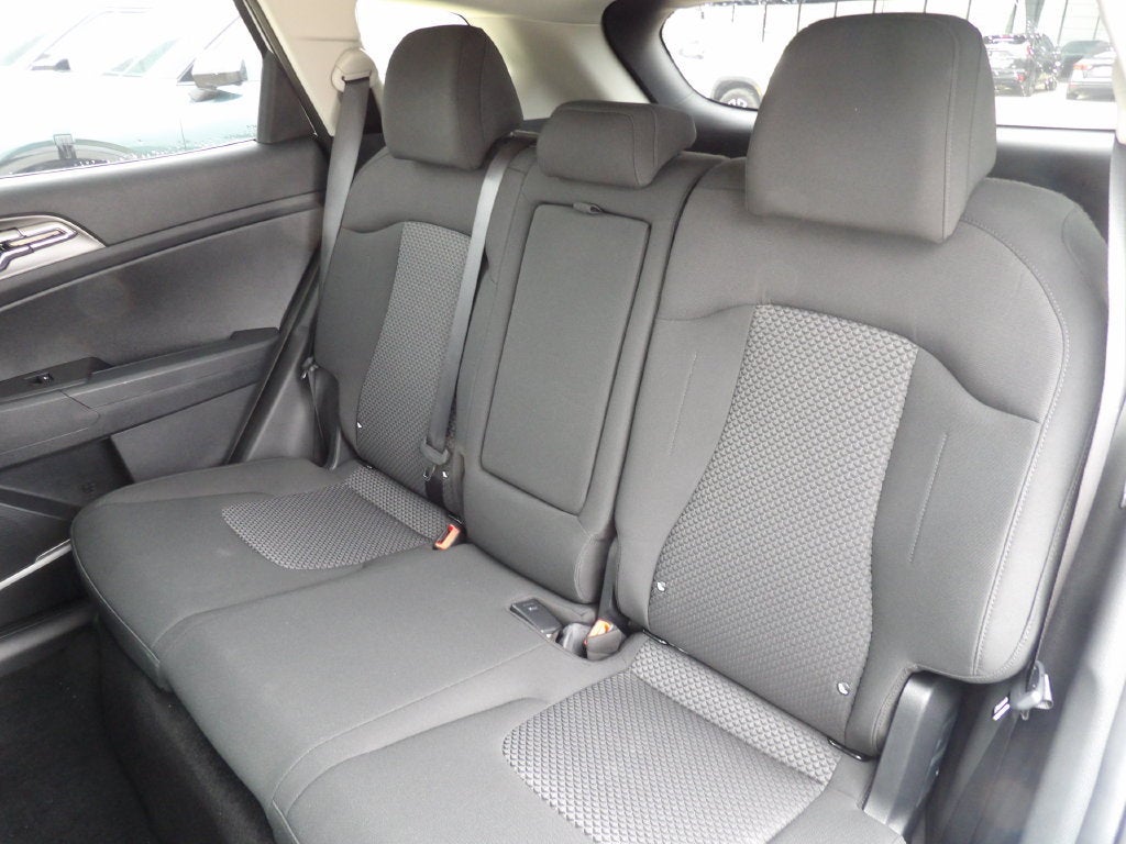 2027 Kia Sportage Hybrid LX