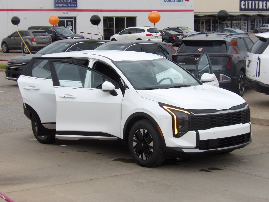 2027 Kia Sportage Hybrid LX