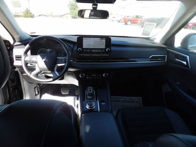 2024 Mitsubishi Outlander SE