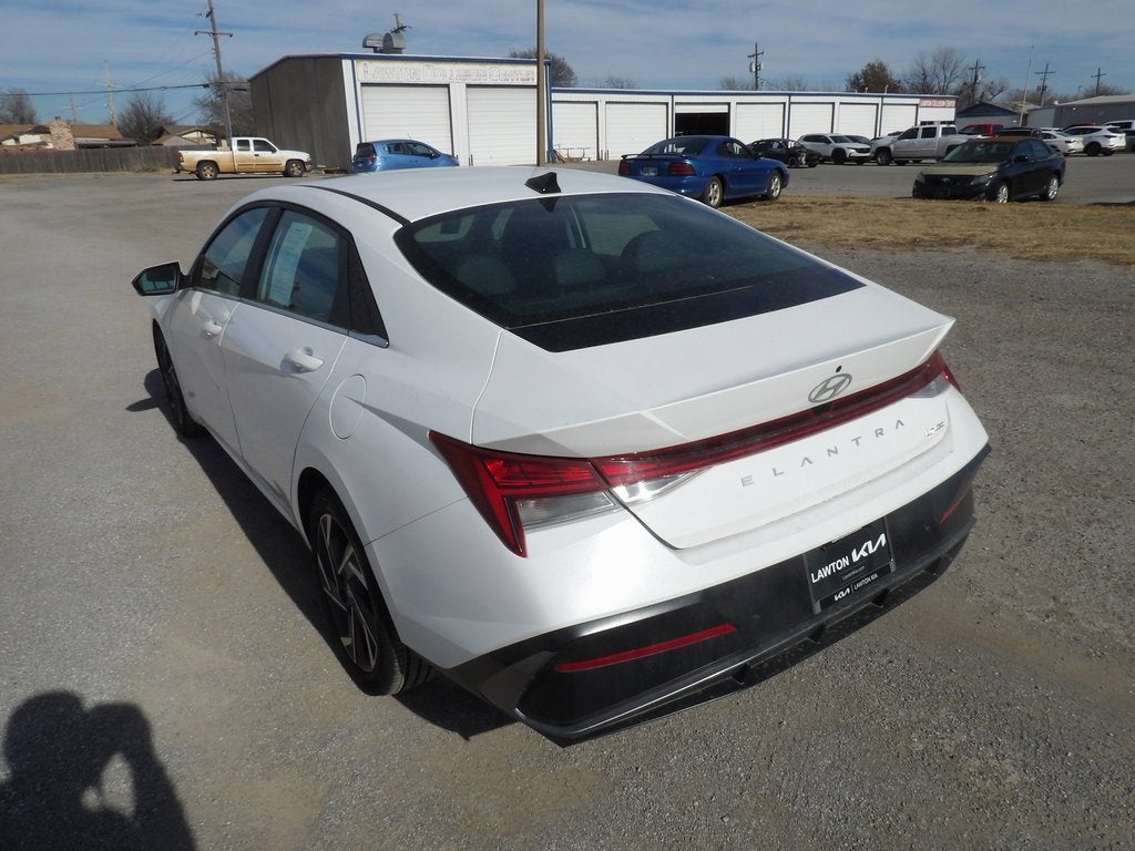 2024 Hyundai Elantra Limited