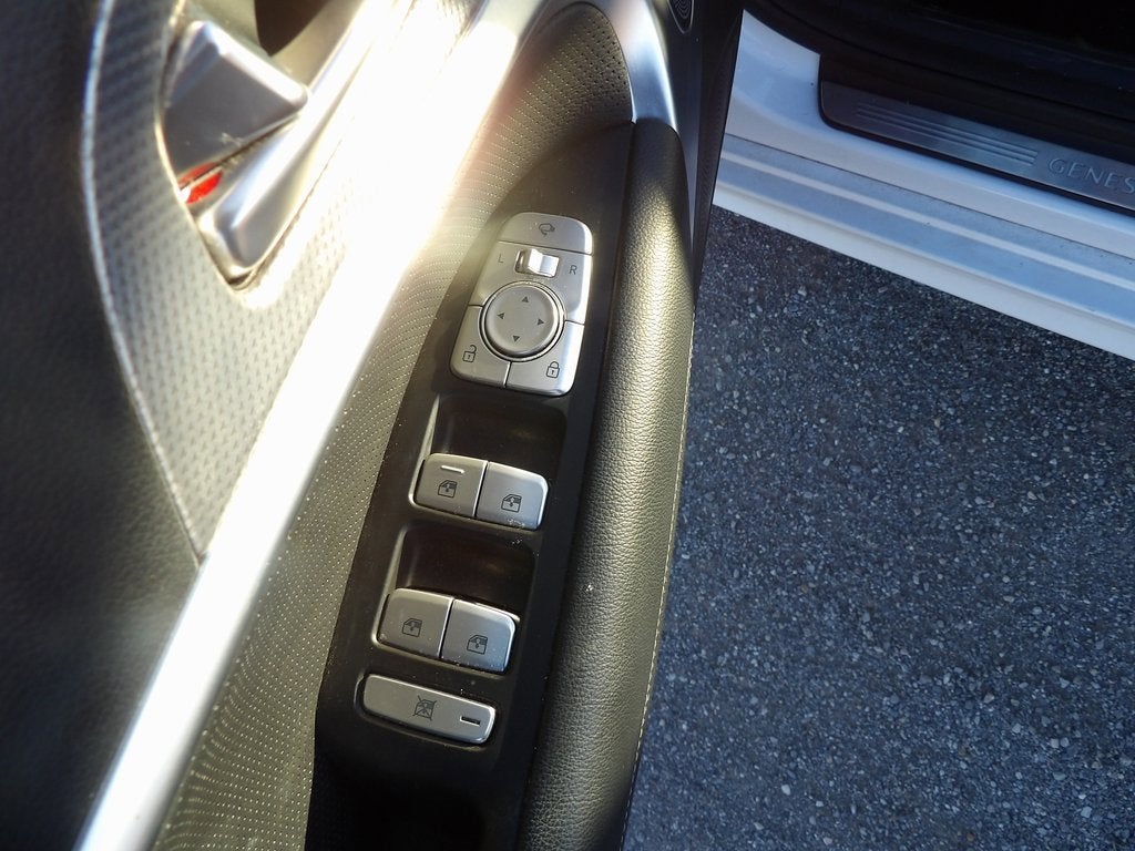 2022 Genesis G70 2.0T