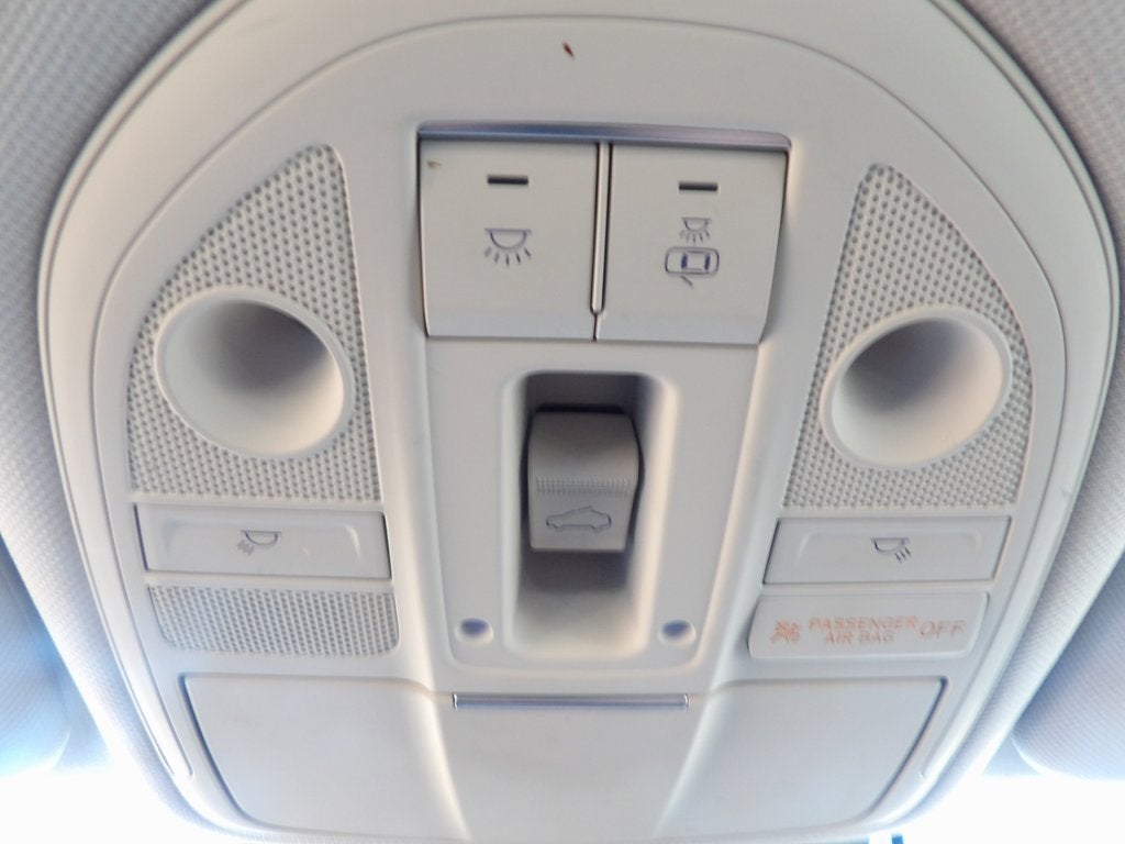 2022 Genesis G70 2.0T