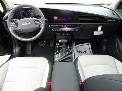2025 Kia Niro SX