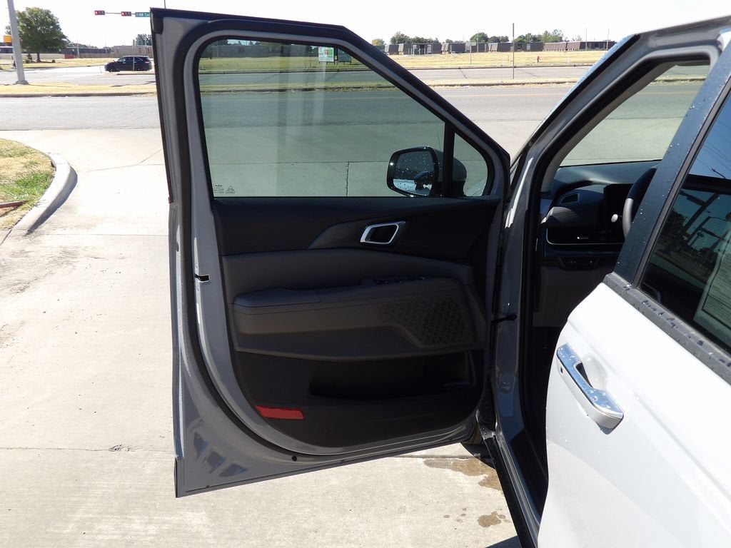 2027 Kia Carnival LXS