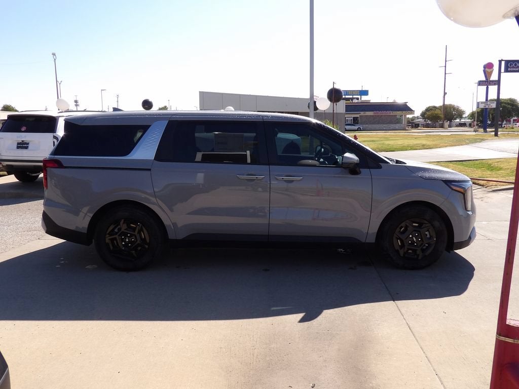 2027 Kia Carnival LXS