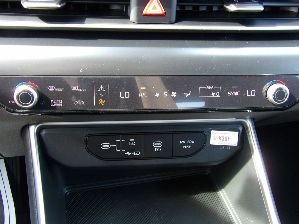 2026 Kia Carnival LX
