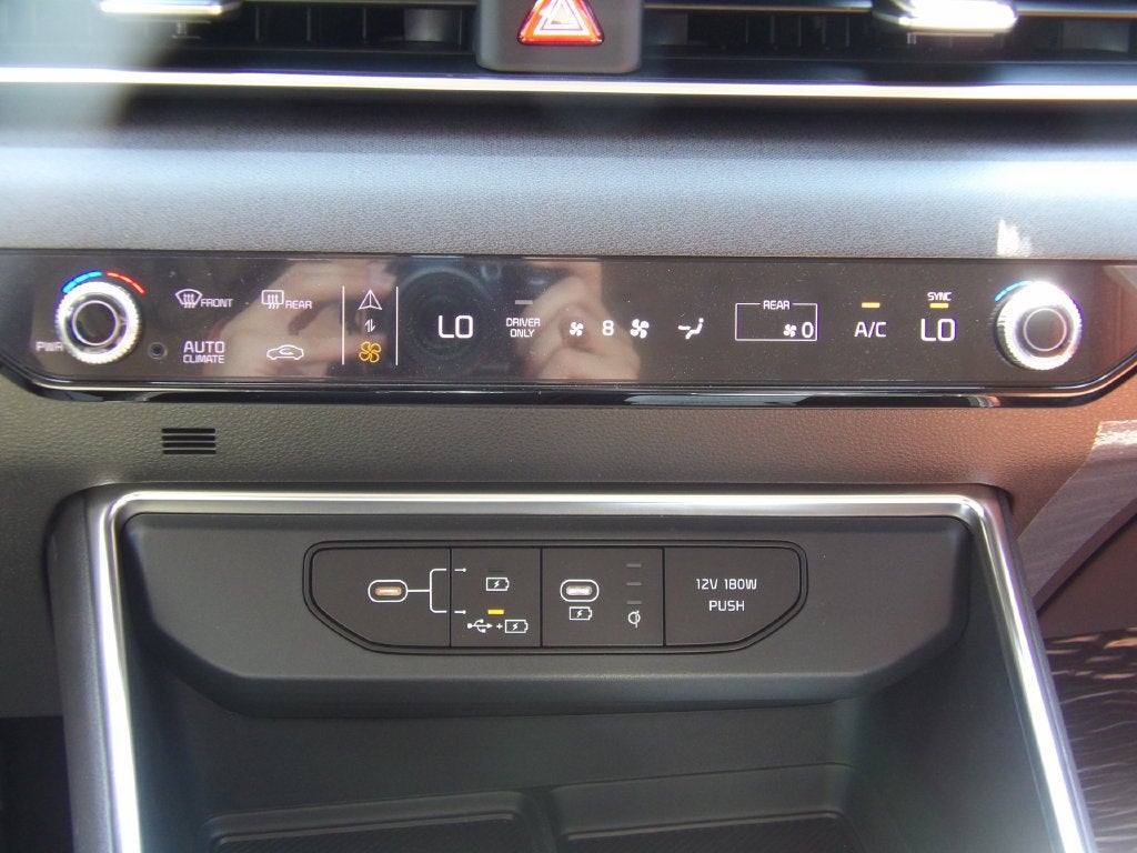 2026 Kia Carnival Hybrid EX
