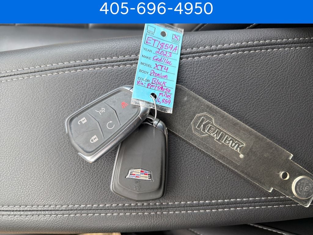 2023 Cadillac XT4 Premium Luxury