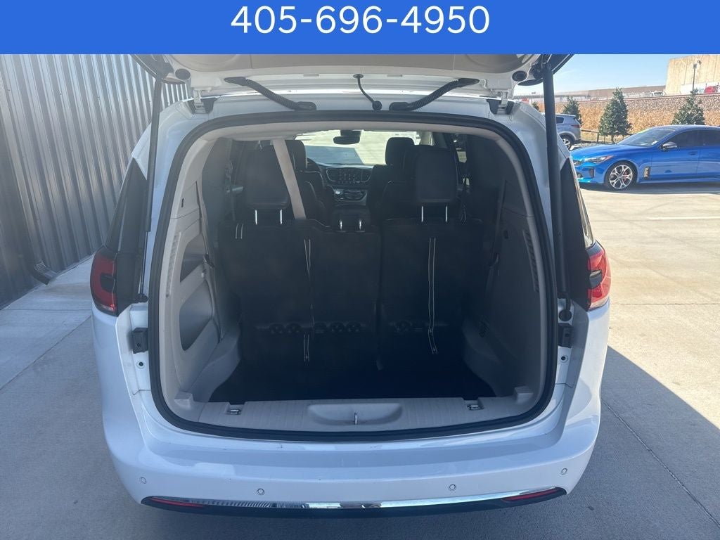 2022 Chrysler Pacifica Touring L