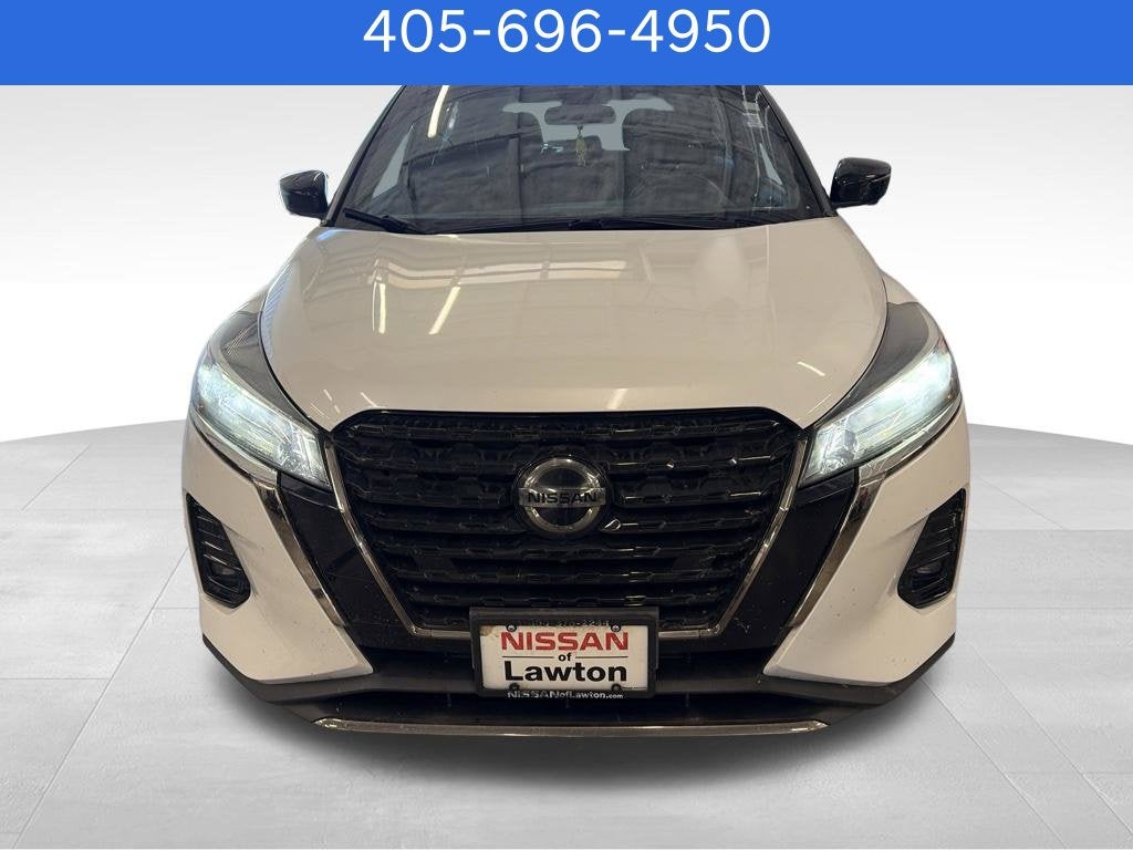 2021 Nissan Kicks SR