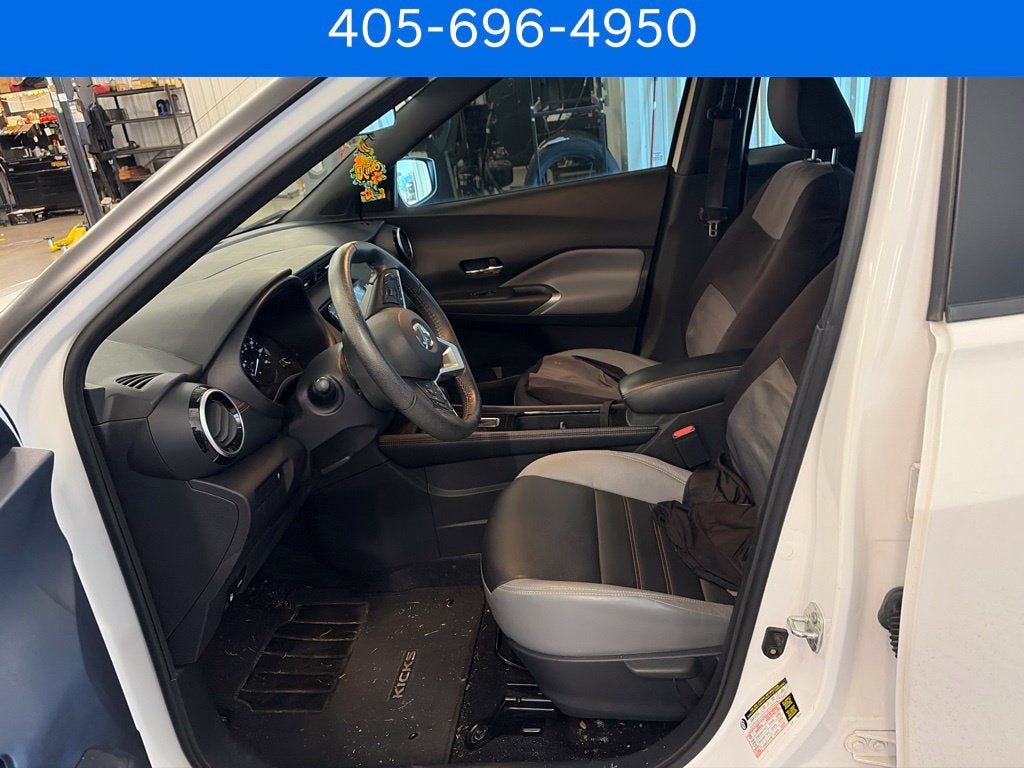 2021 Nissan Kicks SR