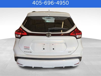 2021 Nissan Kicks SR