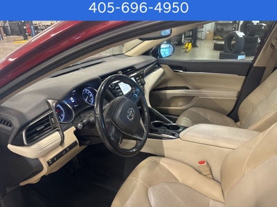 2020 Toyota Camry Hybrid XLE