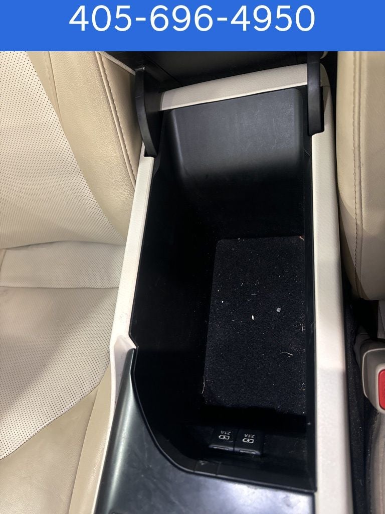 2020 Toyota Camry Hybrid XLE