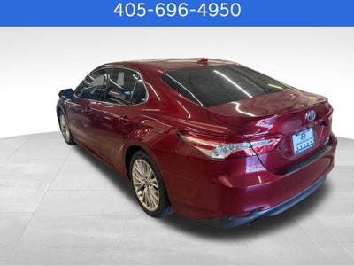 2020 Toyota Camry Hybrid XLE