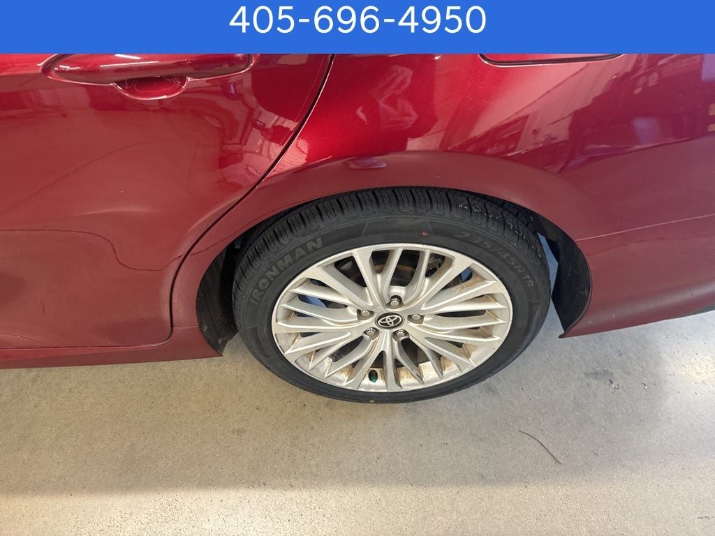 2020 Toyota Camry Hybrid XLE